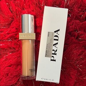 💎 PRADA Reveal Skin Optimizing Foundation Shade DN70 Neutral Dark Tone BNIB